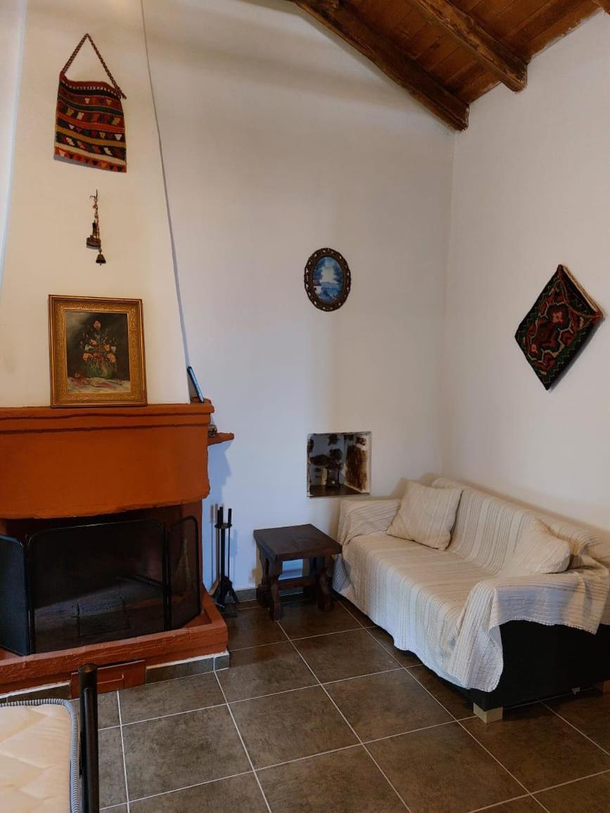 Appartement Politeika Traditional House Tirós